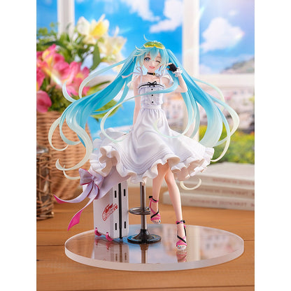 Good Smile Company Hatsune Miku GT Project Racing Miku 2021 Vacation Style Version 1/7 Scale Figurine