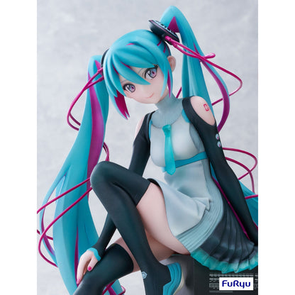 Good Smile Company Hatsune Miku MTV 1/7 Scale Figurine