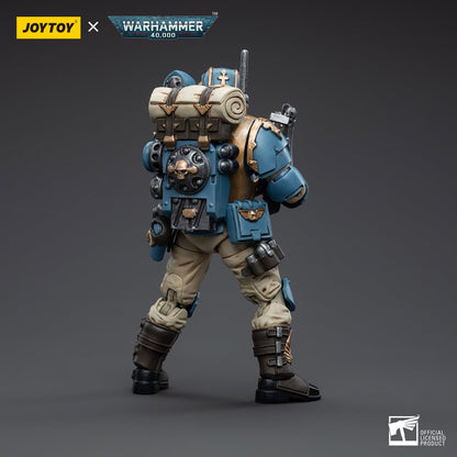 Warhammer Collectibles: 1/18 Scale Astra Militarum 55th Kappic Eagles Plasma Gunner